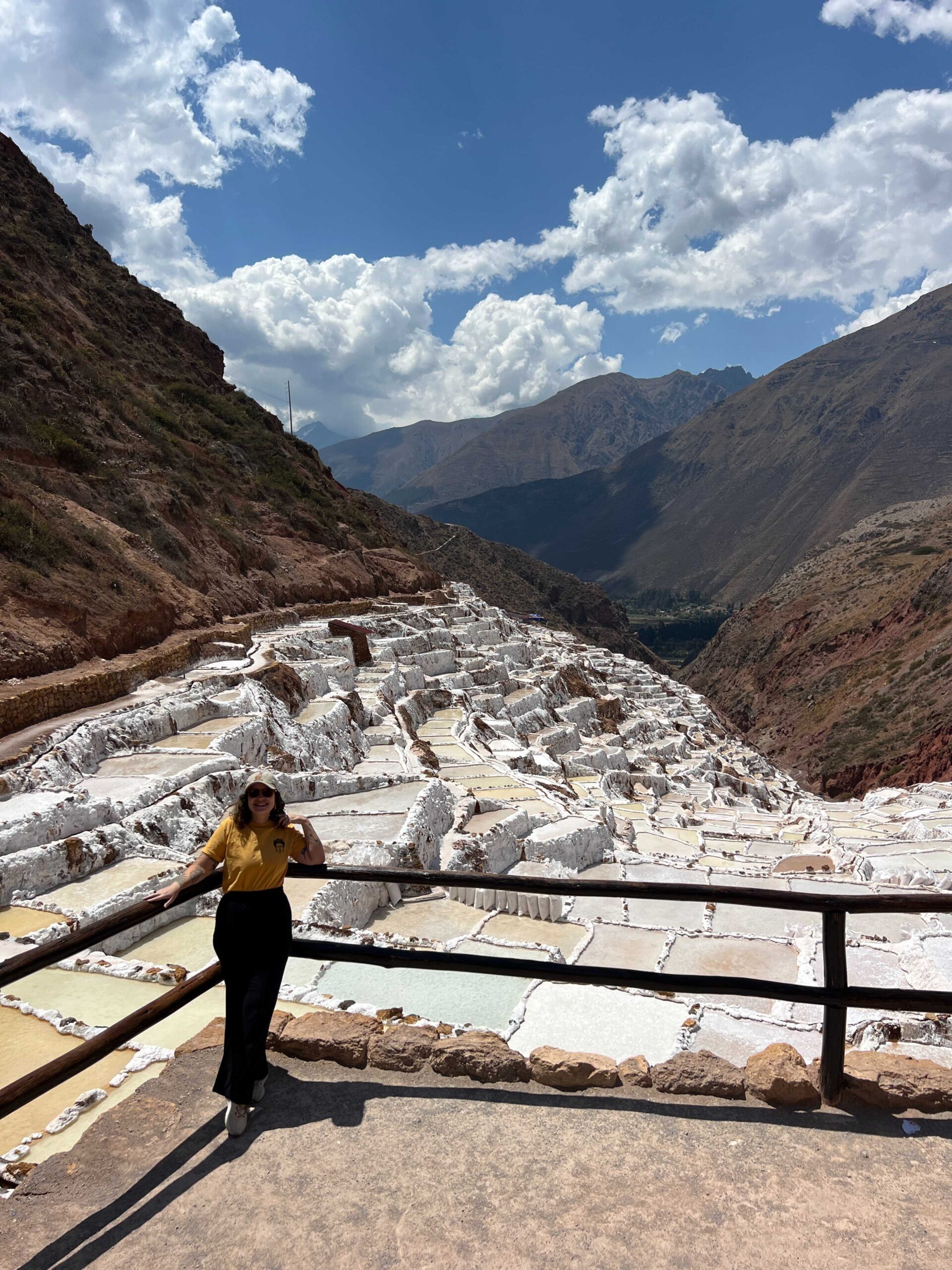 Salineras de Maras: milhares de poços de sal em terraços brancos nas montanhas do Vale Sagrado, no Peru