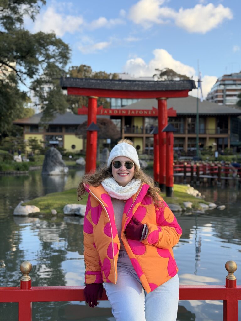 Torii vermelho e ponte do Jardim Japonês de Buenos Aires