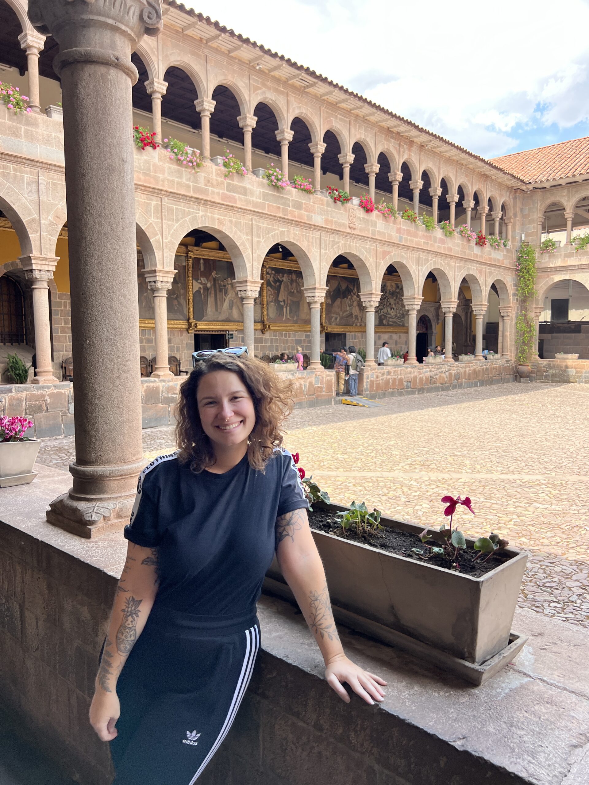 Claustro colonial no centro histórico de Cusco